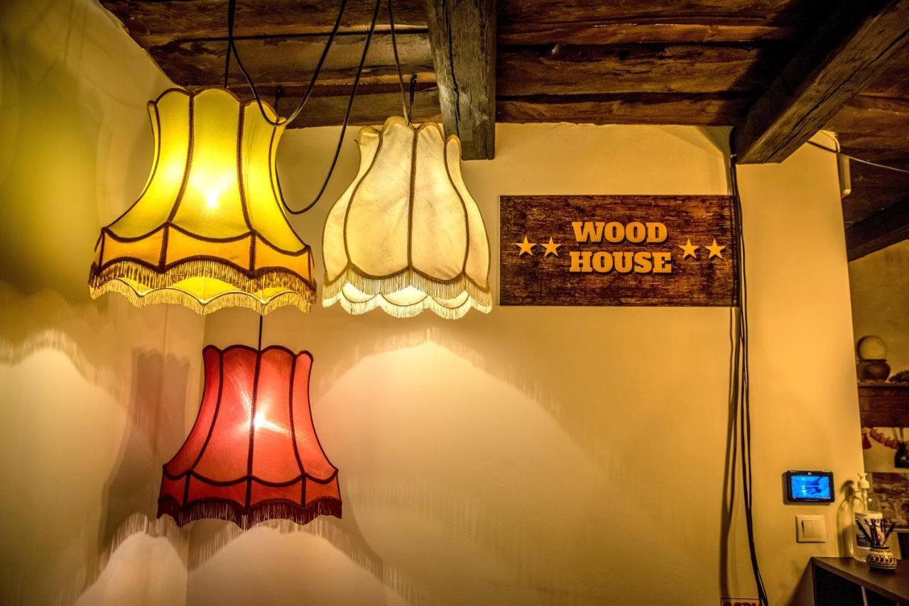 מלון בראשוב Wood House Republicii מראה חיצוני תמונה
