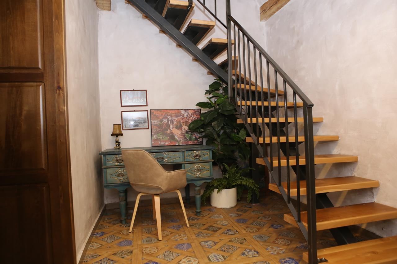 מלון בראשוב Wood House Republicii מראה חיצוני תמונה
